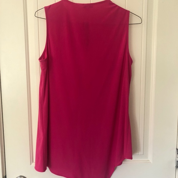 Laura NWT 1X Asymmetrical top - Picture 3 of 3